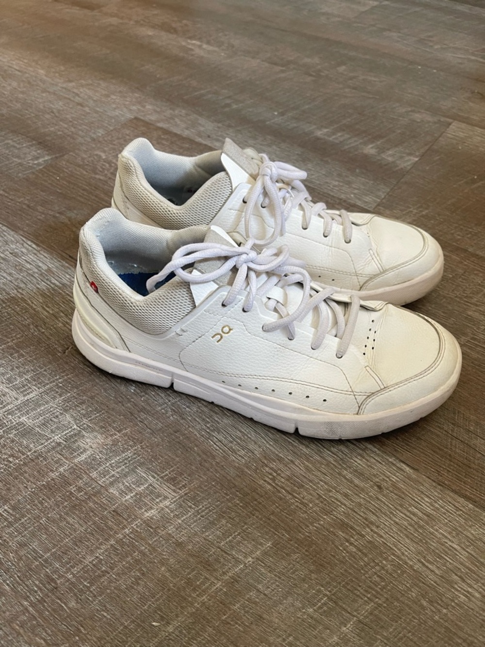 On Running Women’s Roger Federer Sneakers